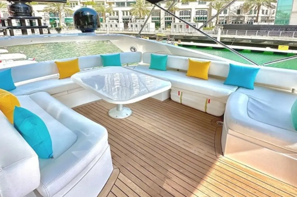 Индивидуальная прогулка на яхте ELITE-16 в Дубаи