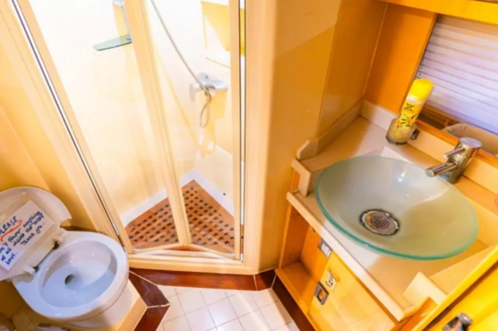 Индивидуальная прогулка на яхте ELITE-12 в Дубаи