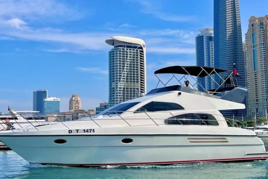 Индивидуальная прогулка на яхте ELITE-4 в Дубаи