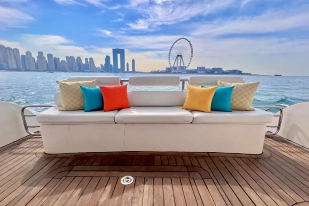 Индивидуальная прогулка на яхте ELITE-4 в Дубаи