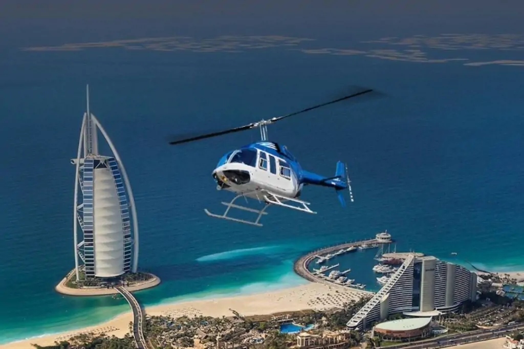 Полёт на вертолёте над Дубаем (12 / 17 / 22 / 30 минут)