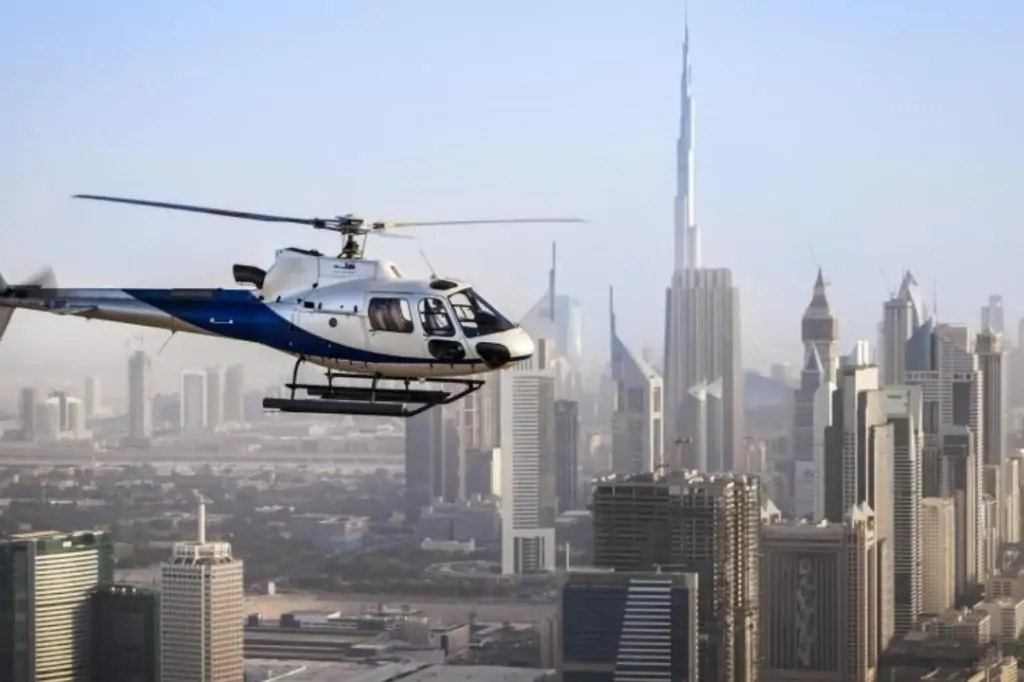 Индивидуальный полёт на вертолёте над Дубаем