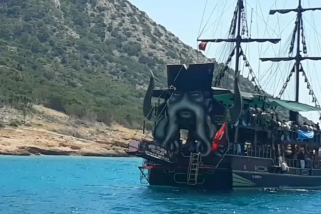 Морская прогулка на яхте Çoban Yıldızı в Мерсине