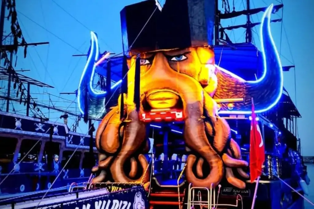 Морская прогулка на яхте Çoban Yıldızı в Мерсине