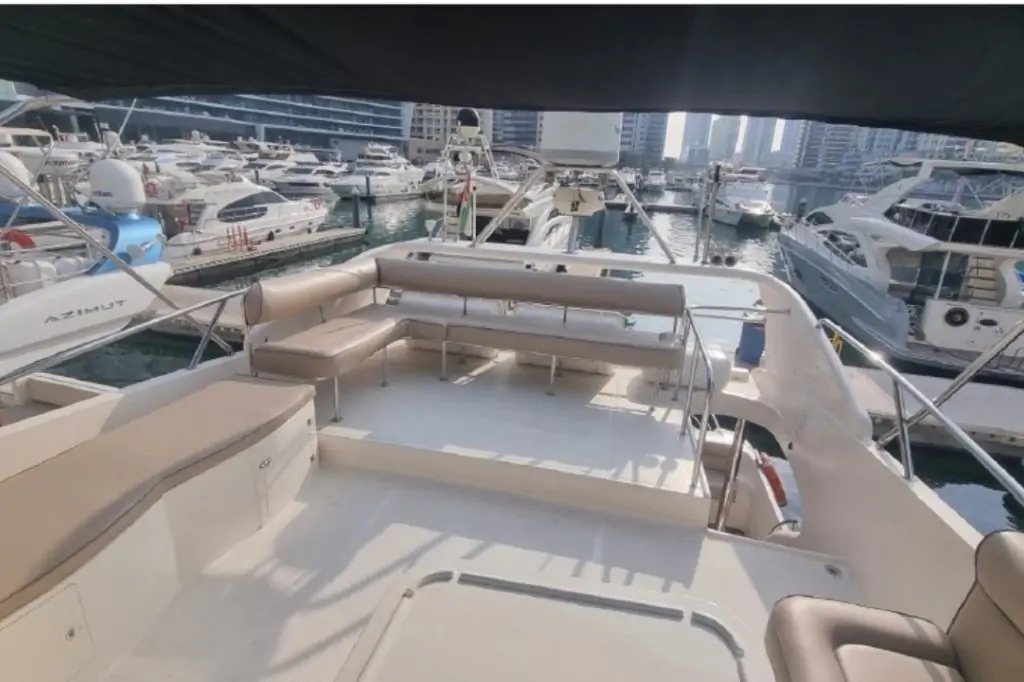 Индивидуальная прогулка на яхте Alshali-68 в Дубаи