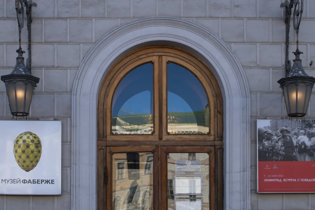 «Бриллиантовая улица» с экскурсией по Музею Фаберже