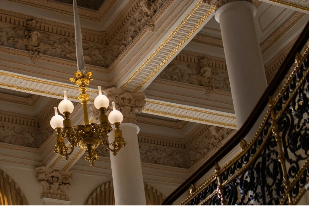 «Бриллиантовая улица» с экскурсией по Музею Фаберже