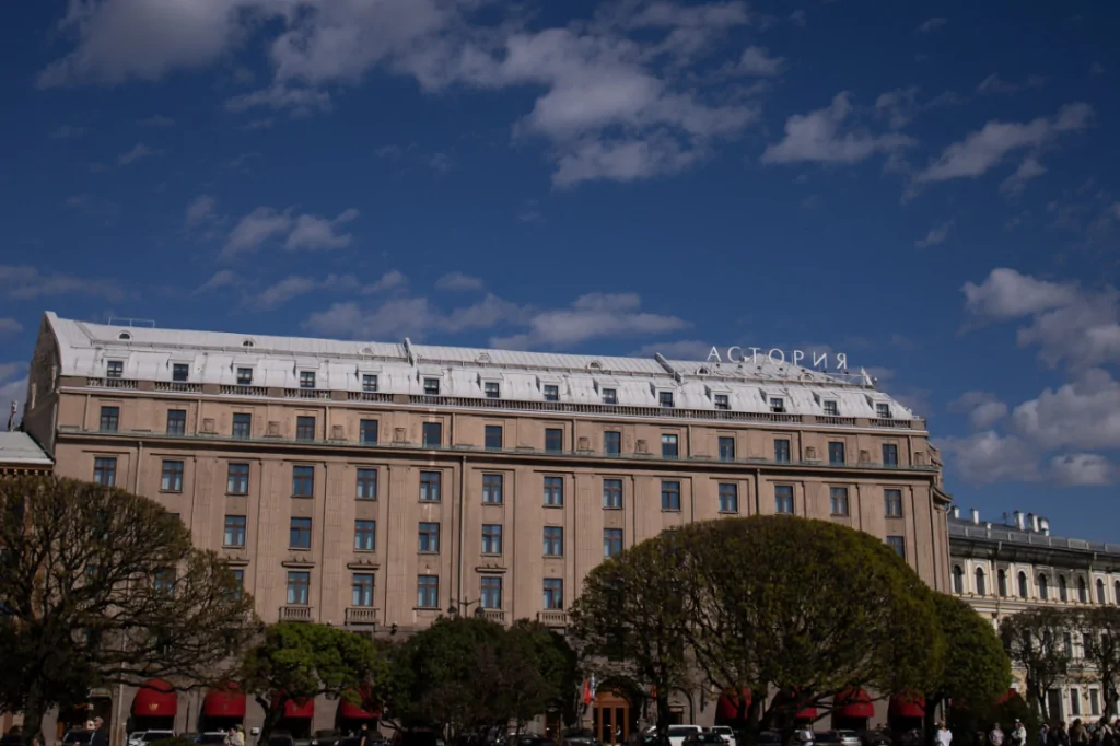 «Бриллиантовая улица» с экскурсией по Музею Фаберже