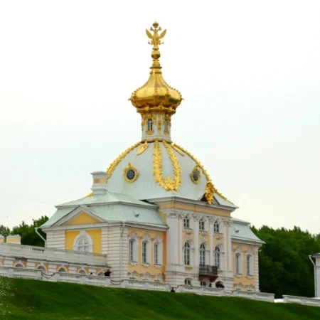 Экскурсия в Петергоф с фонтанами Нижнего парка