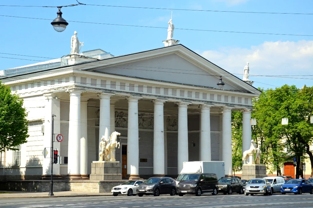 Обзорная экскурсия по Санкт-Петербургу