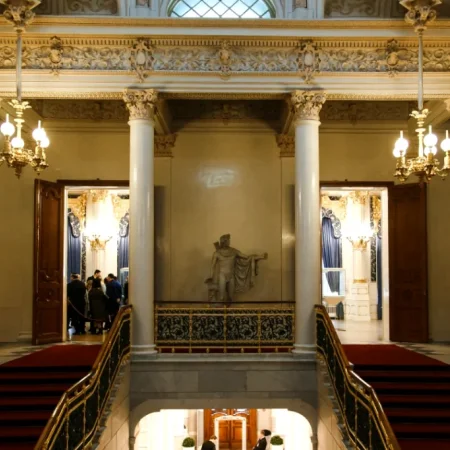 Экскурсия «Дворцы Петербурга и их владельцы.»