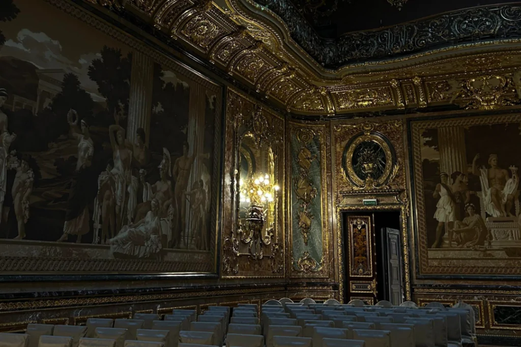 Экскурсия «Город, знакомый до слёз.»