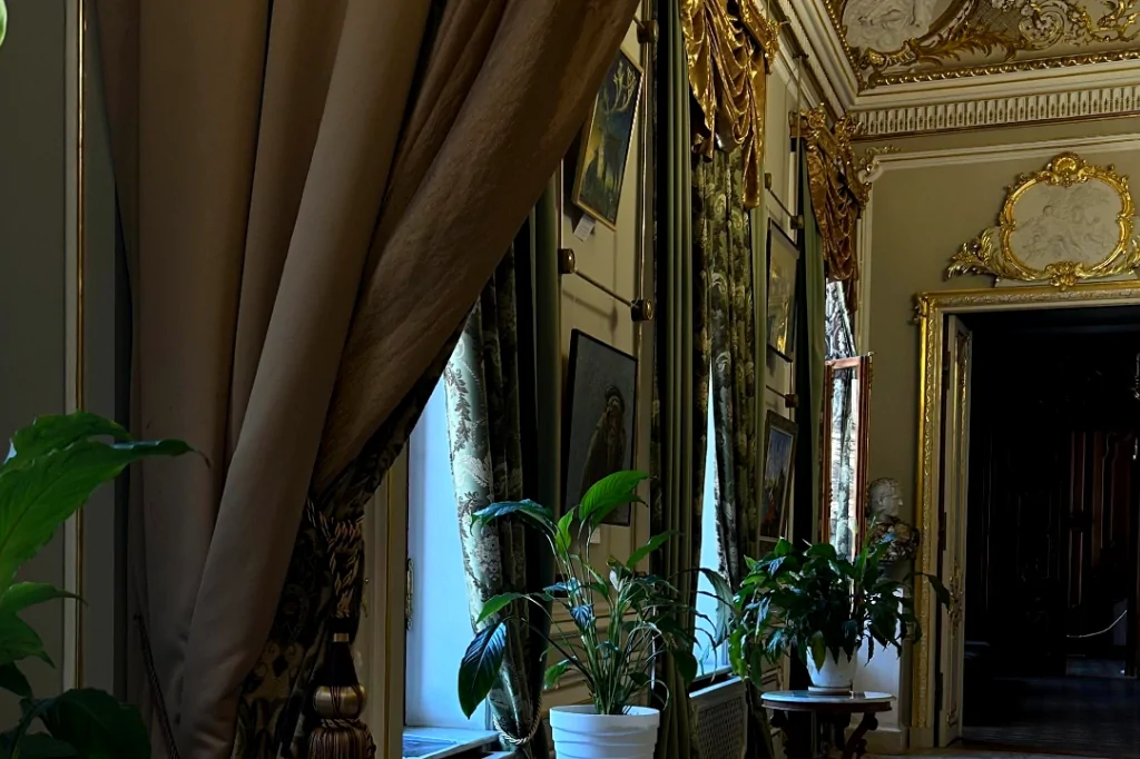 Экскурсия «Город, знакомый до слёз.»