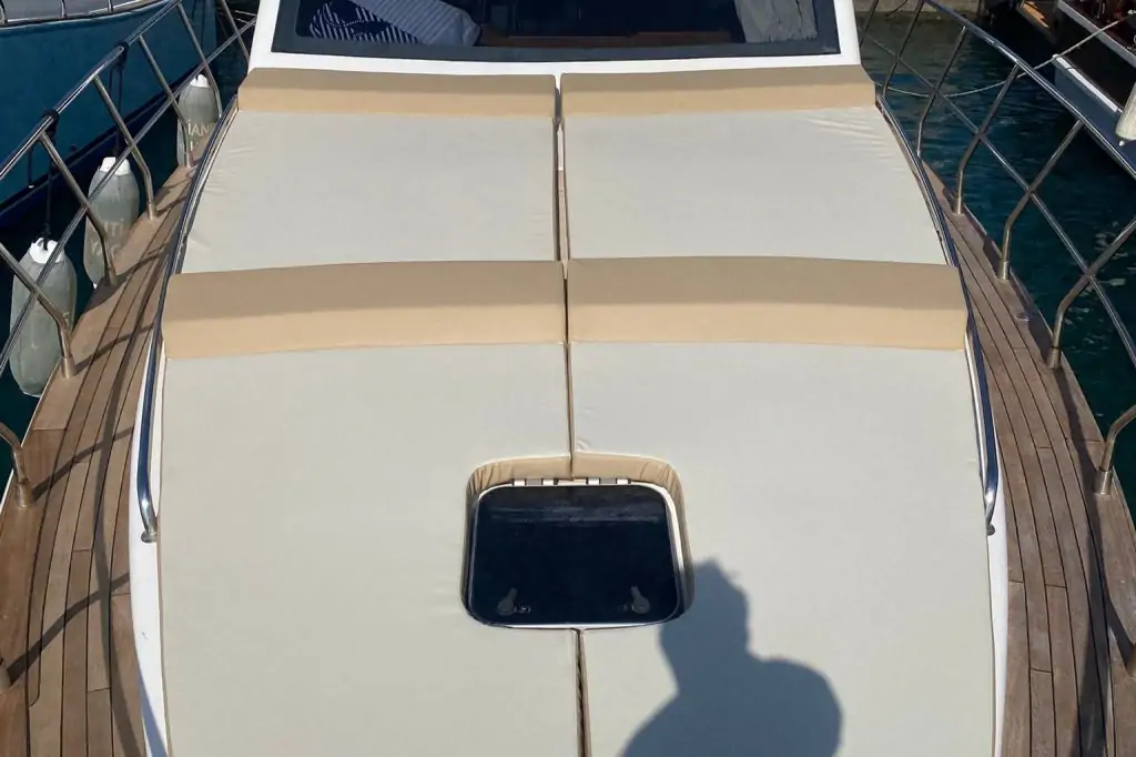 Аренда яхты в Белеке Santiano