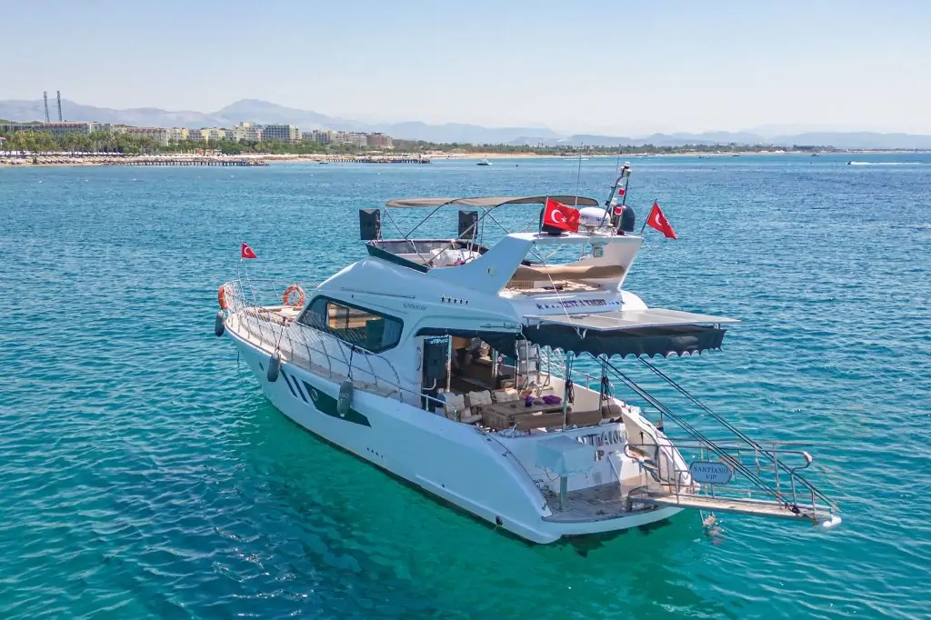 Аренда яхты в Белеке Santiano