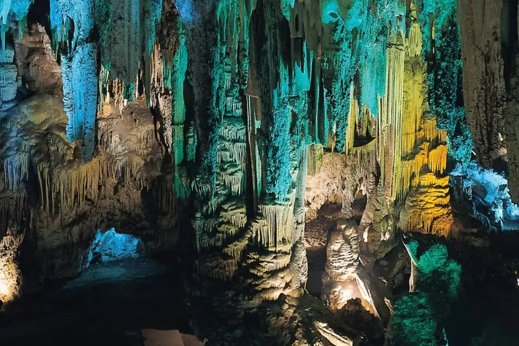 Сагалассос, водопад Куршунлу и пещеру Инсую