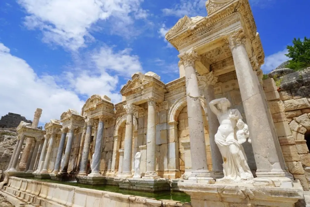 Сагалассос, водопад Куршунлу и пещеру Инсую