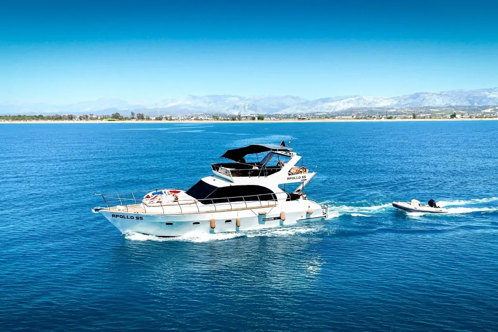 Аренда яхты в Белеке – приватный отдых на волнах