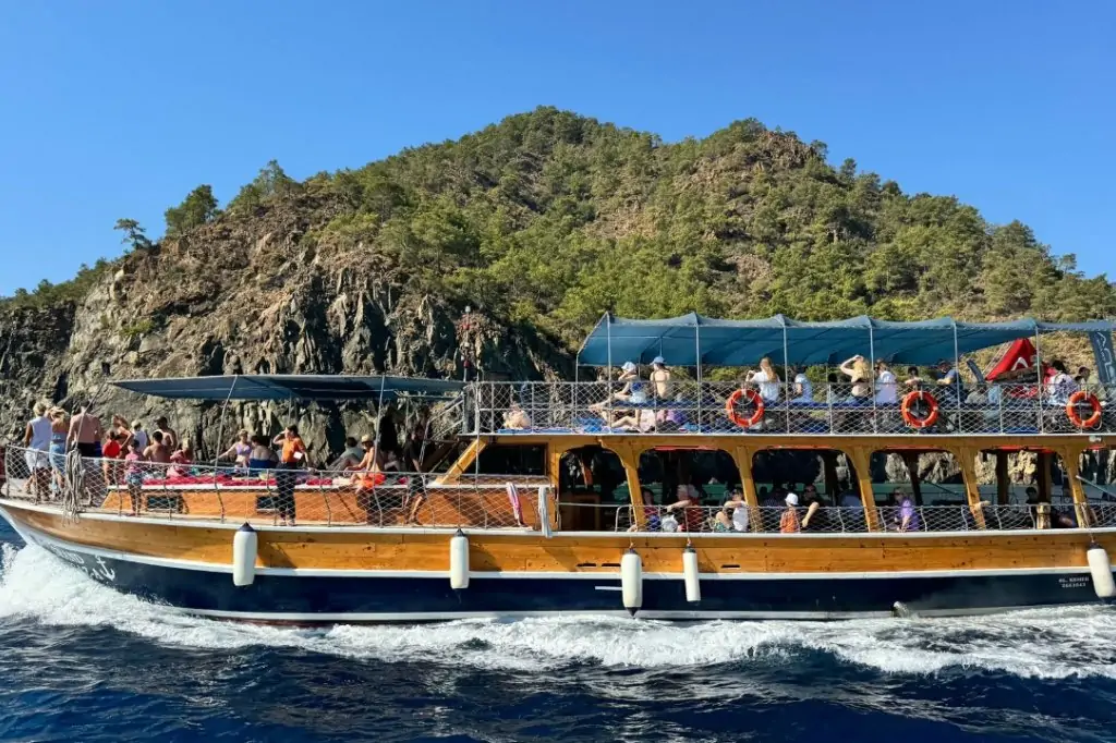 Остров Сулуада на яхте Grand Poyraz