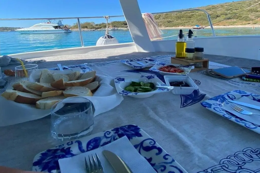 Индивидуальная морская прогулка на яхте KAÇAMAK