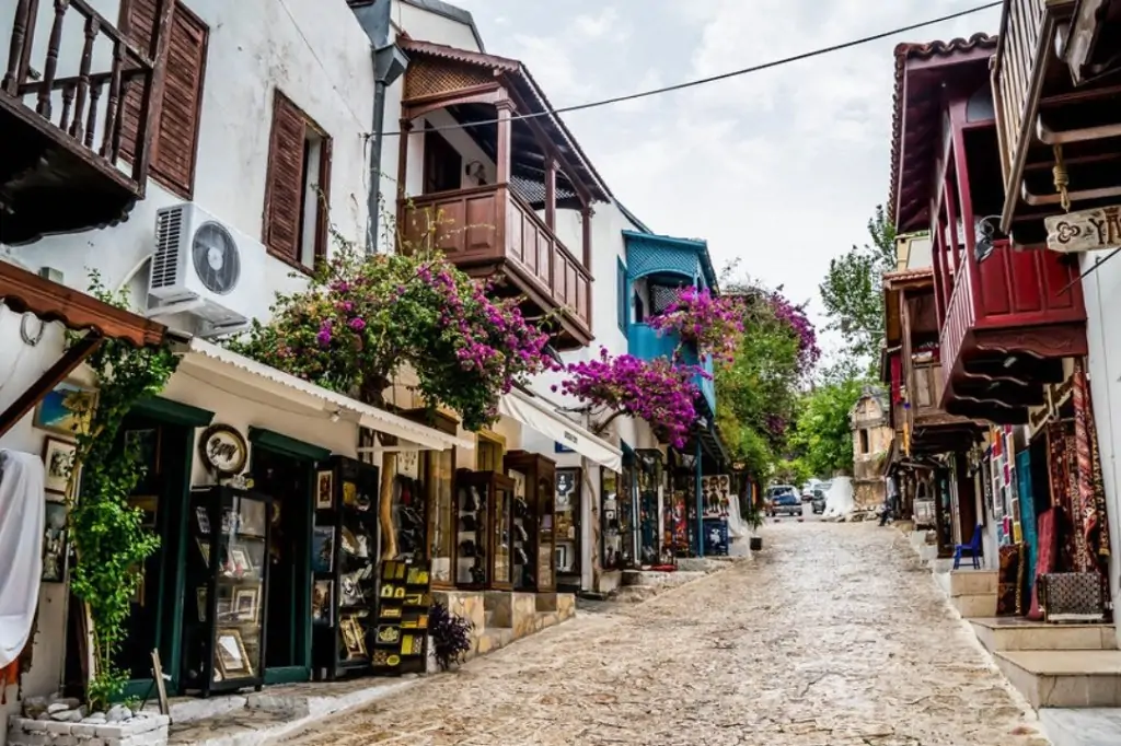 Экскурсия в город Каш из Анталии