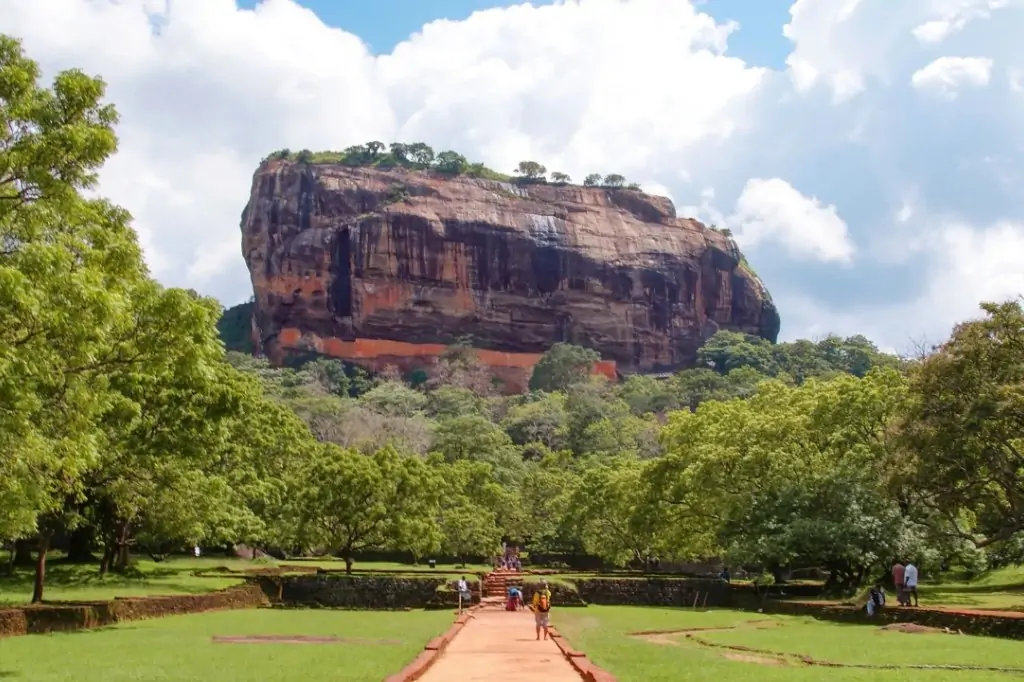 Экскурсия «Сигирия за один день» на Шри-Ланке с подъемом на Сигирию/Пидурангалу