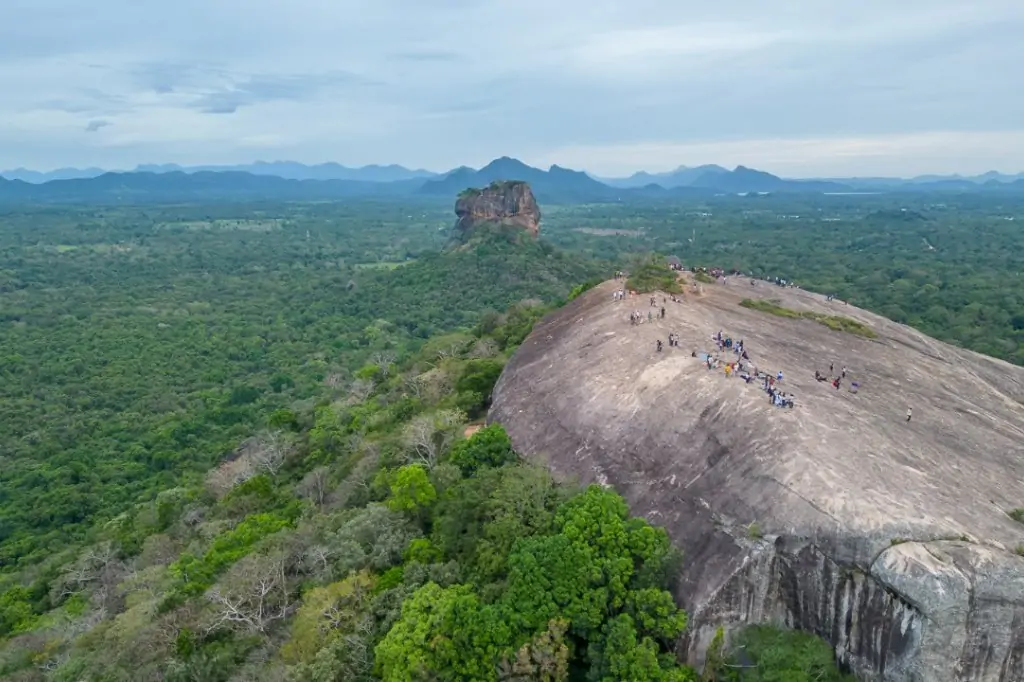 Двухдневная экскурсия «Сердце Шри-Ланки» с подъемом на Сигирию/Пидурангалу