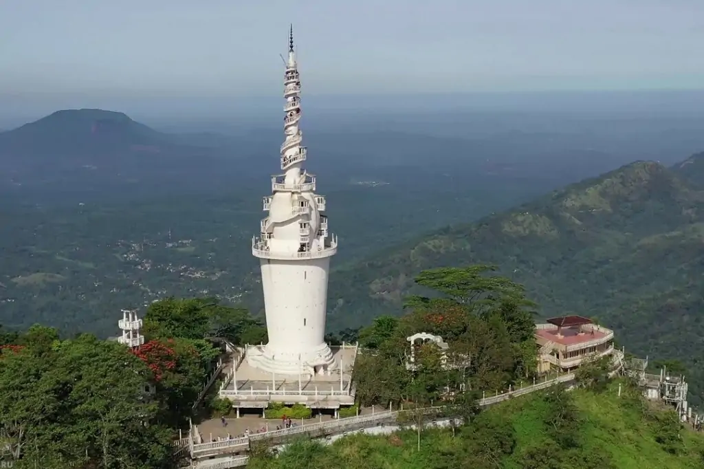 Двухдневная экскурсия «Элла, Сигирия и Слоны в отеле Пинавелла» с подьёмом на Сигирию/Пидурангалу