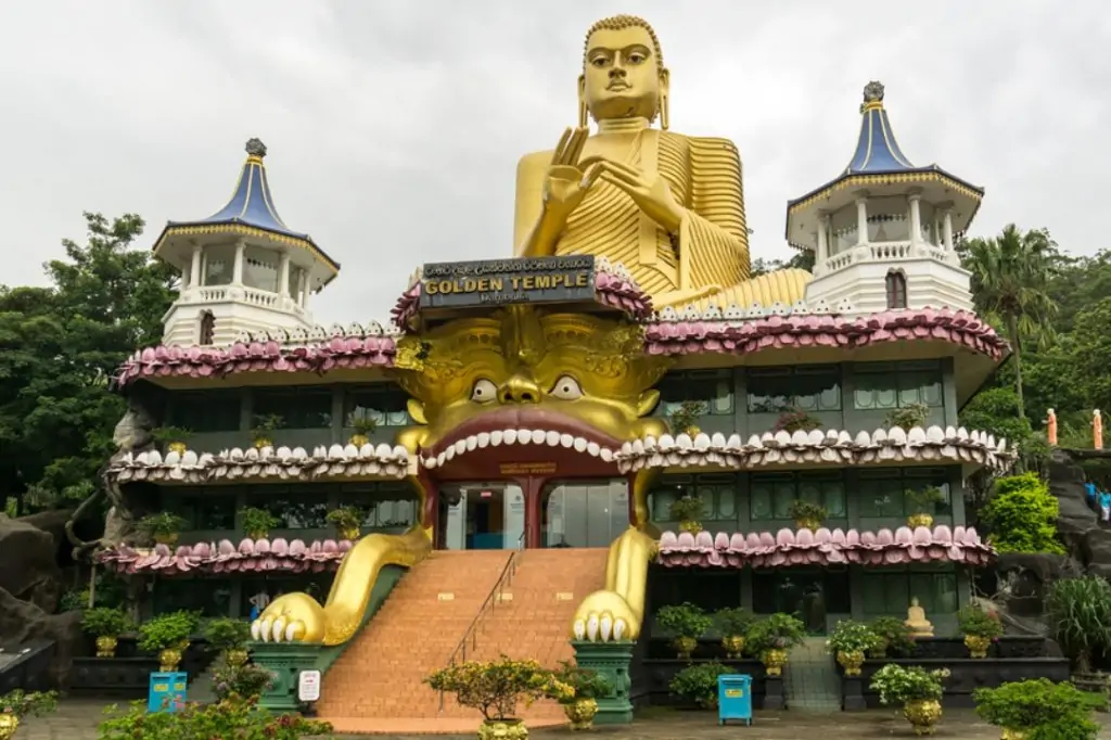 Двухдневная экскурсия «Элла, Сигирия и Слоны в отеле Пинавелла» с подьёмом на Сигирию/Пидурангалу