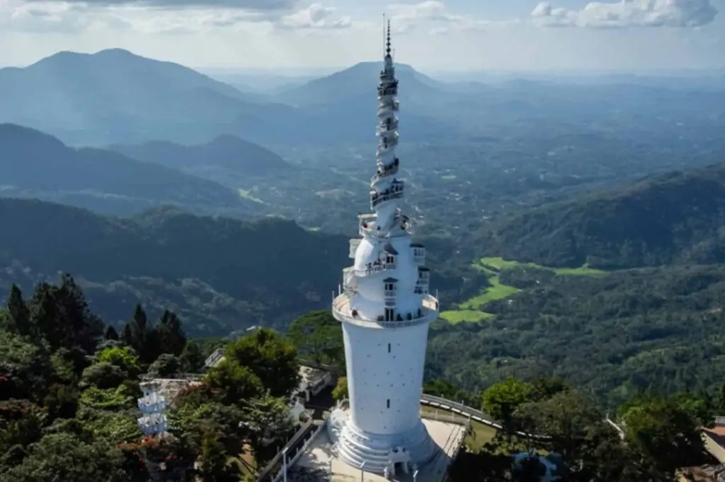 Двухдневная экскурсия «Сигирия + Канди» на Шри-Ланке с подьёмом на Сигирию/Пидурангалу