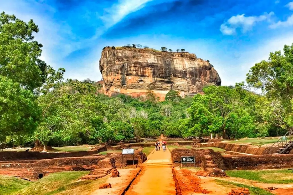Экскурсия «Золотое кольцо Шри-Ланки» — 3 дня / 2 ночи