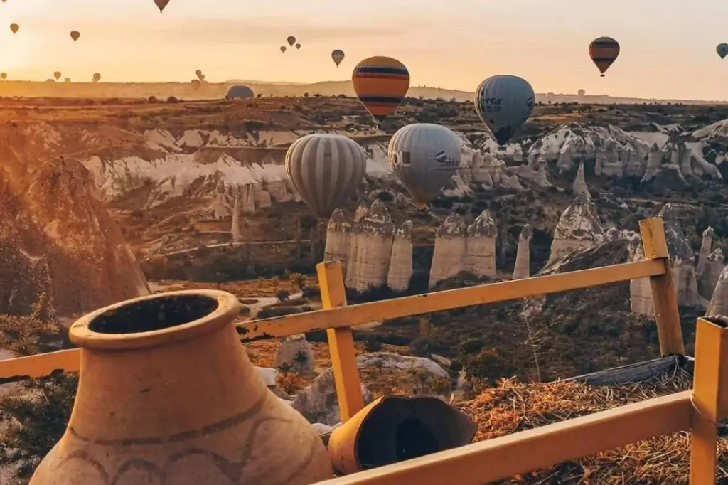 Экскурсия на самолёте в Каппадокию с проживанием в отеле из Кемер