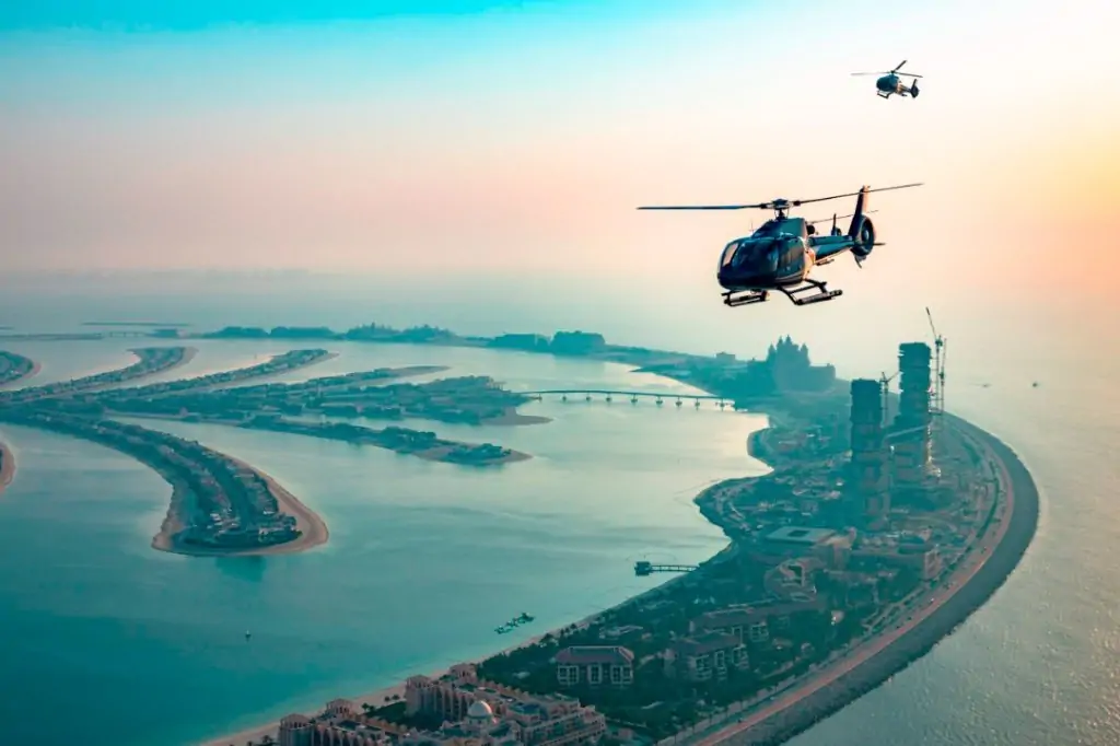 Полёт на вертолёте над Дубаем 17 минут)