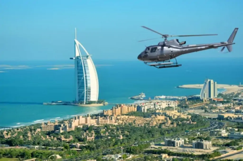 Полёт на вертолёте над Дубаем 30 минут (THE GRAND TOUR)