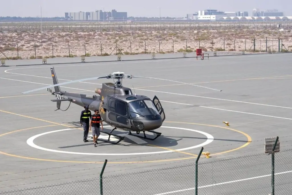 Полёт на вертолёте над Дубаем 30 минут (THE GRAND TOUR)