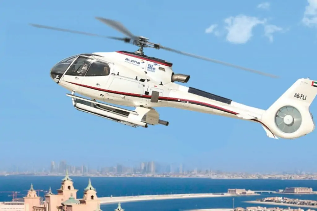 Индивидуальный полёт на вертолёте над Дубаем 17 минут (THE PALM TOUR)