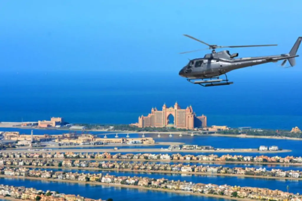 Индивидуальный полёт на вертолёте над Дубаем 22 минуты (VISION TOUR)