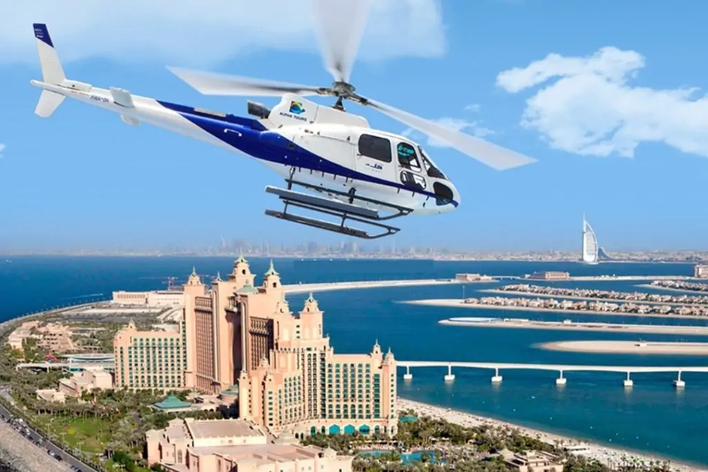 Индивидуальный полёт на вертолёте над Дубаем 30 минут (THE GRAND TOUR)