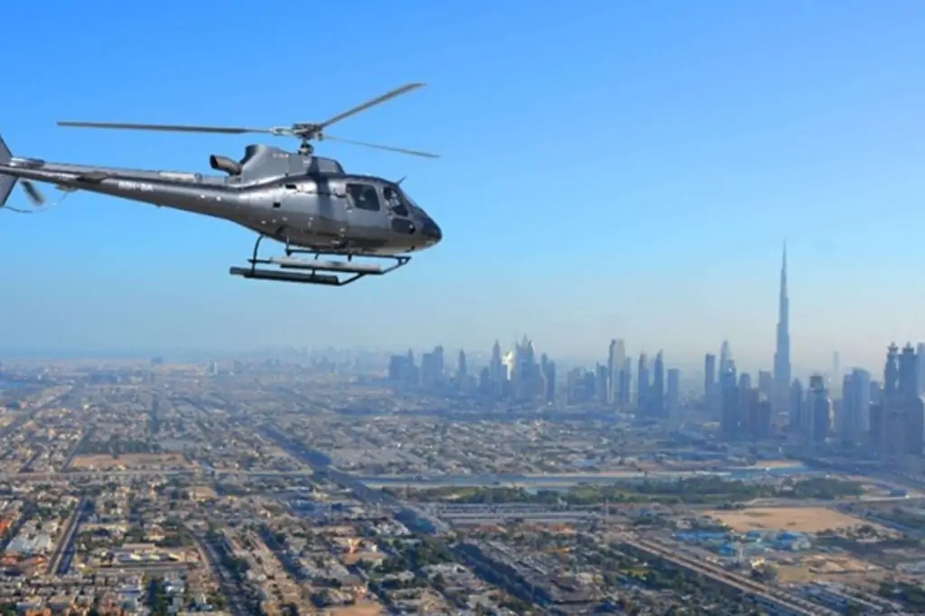 Индивидуальный полёт на вертолёте над Дубаем 30 минут (THE GRAND TOUR)