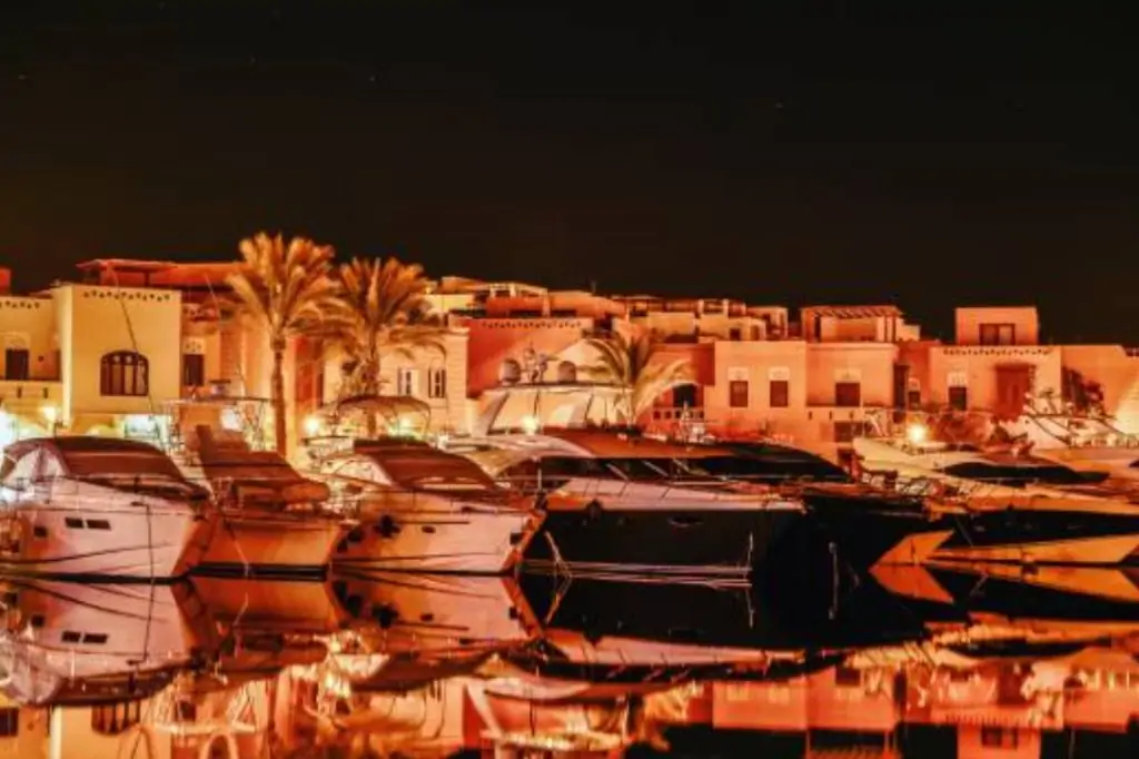 Вечерняя экскурсия в Эль-Гуну из Хургады