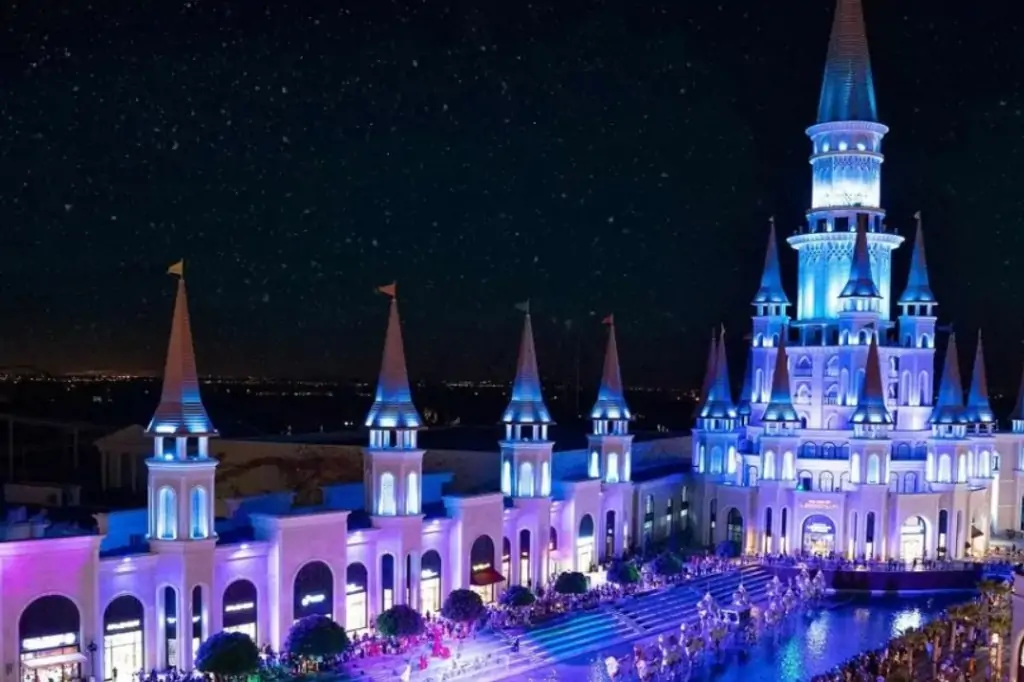 Ночное шоу в парке «The Land of Legends» из Анталии/Белека