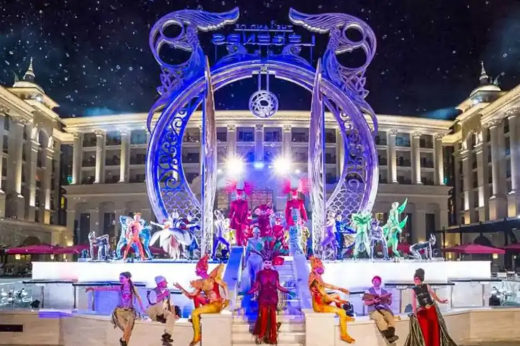 Ночное шоу в парке «The Land of Legends» из Анталии/Белека