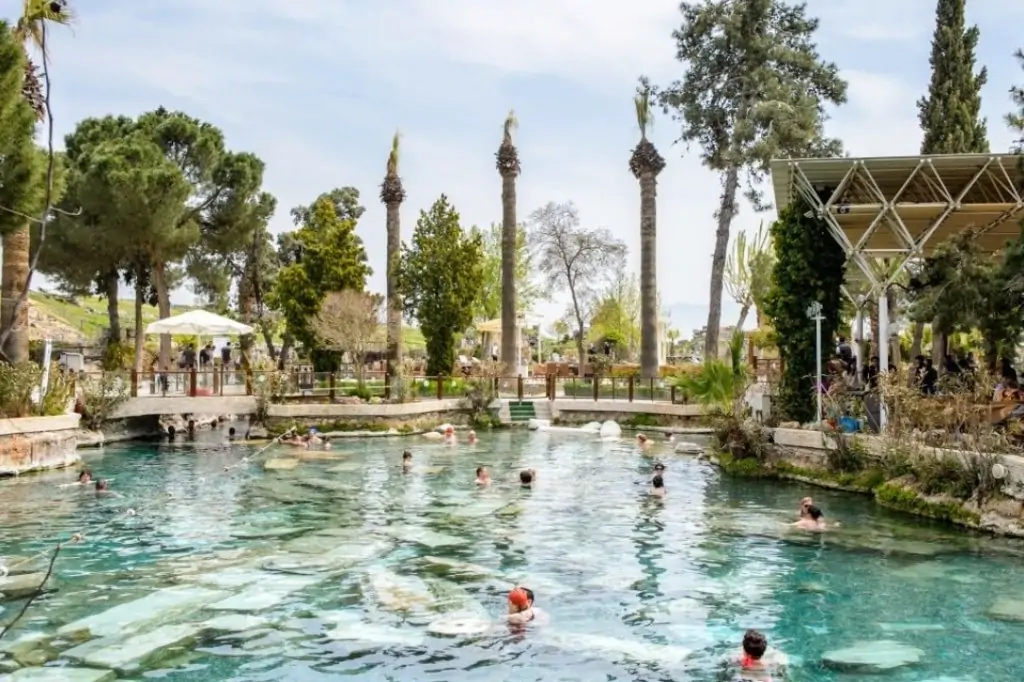 Экскурсия в Памуккале и озеро Салда из Анталии/Белека (без входного билета)