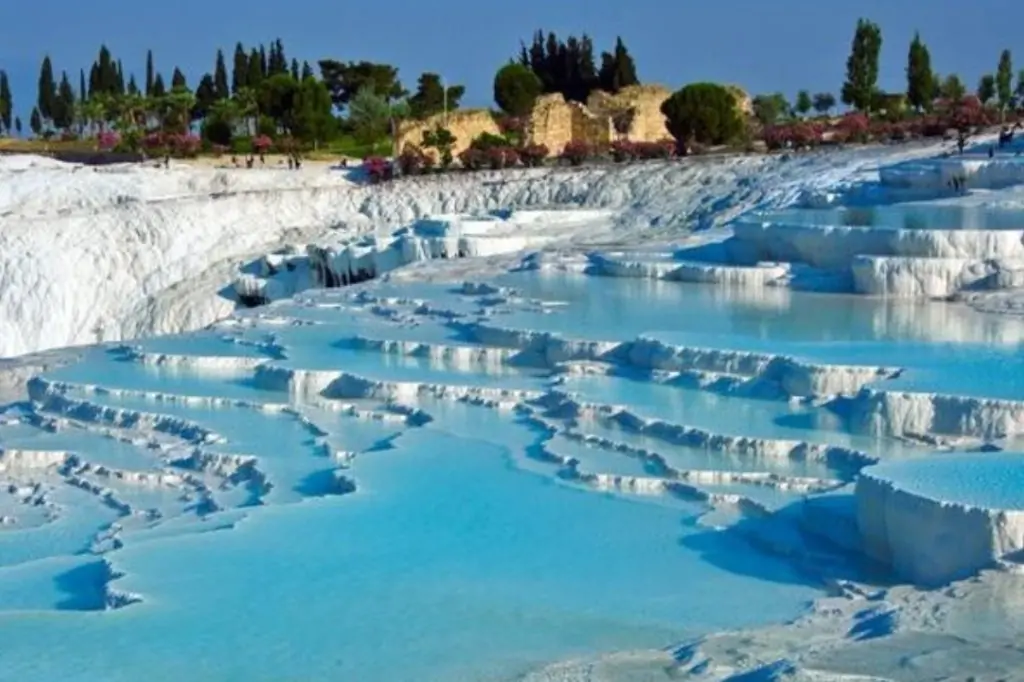 Экскурсия в Памуккале и озеро Салда из Алании (без входного билета)