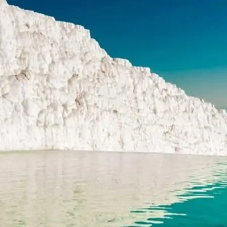 Экскурсия в Памуккале и озеро Салда из Кемер (без входного билета)