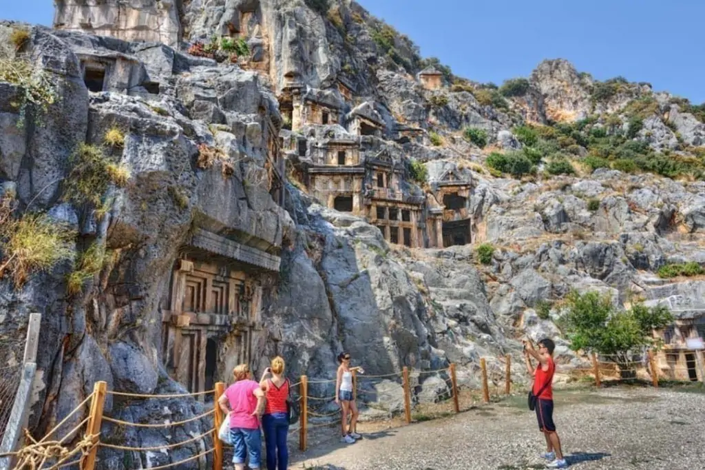 Экскурсия Демре Мира Кекова из Анталии/Белека (всё включено)