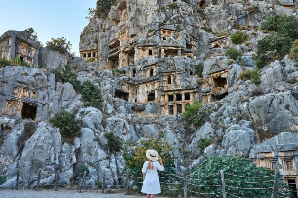 Экскурсия Демре Мира Кекова из Алании (всё включено)