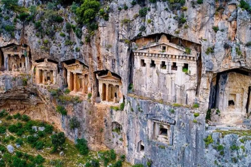 Экскурсия Демре Мира Кекова из Кемера (всё включено)