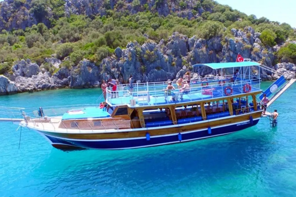 Экскурсия Демре Мира Кекова из Кемера (всё включено)