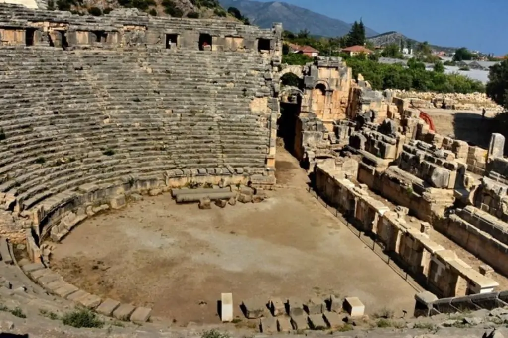 Экскурсия Демре Мира Кекова из Кемера (всё включено)